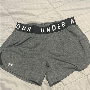 Under Armour Women's Heather Gray Athletic Shorts with pockets